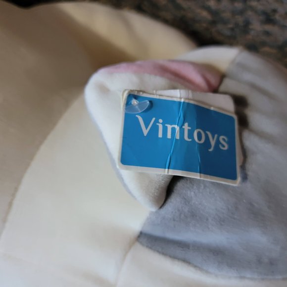 Sweet Vintoys Grey and White Calcio Cat Soft Pillow - Picture 9 of 9